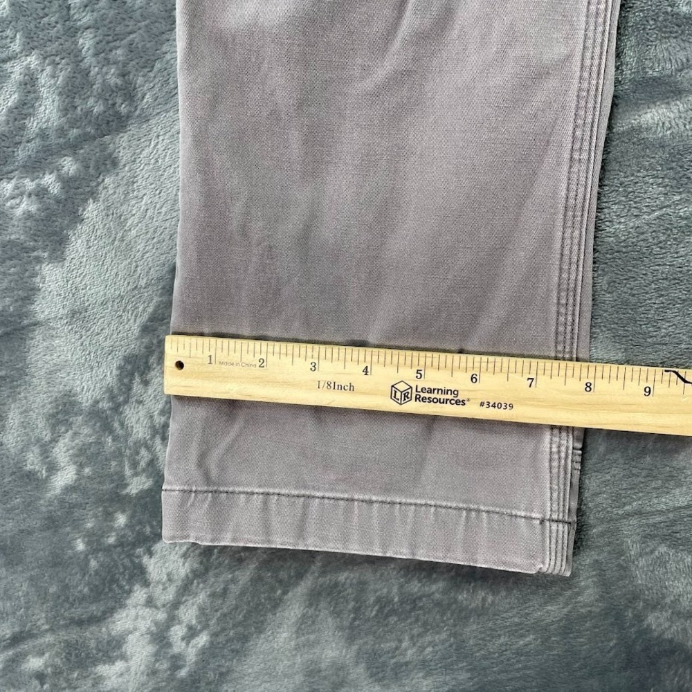 Duluth Trading Co Pants Mens 34x30 Gray Flex Ballroom Khakis Relaxed Fit Casual - Picture 9 of 9